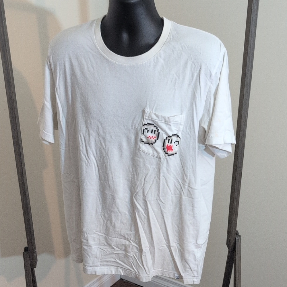 Uniqlo| White Nintendo Mario Ghost T-Shirt